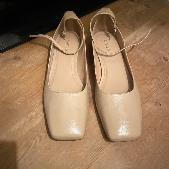 Arezzo Pink Square-toe Flats - Picture 1 of 6